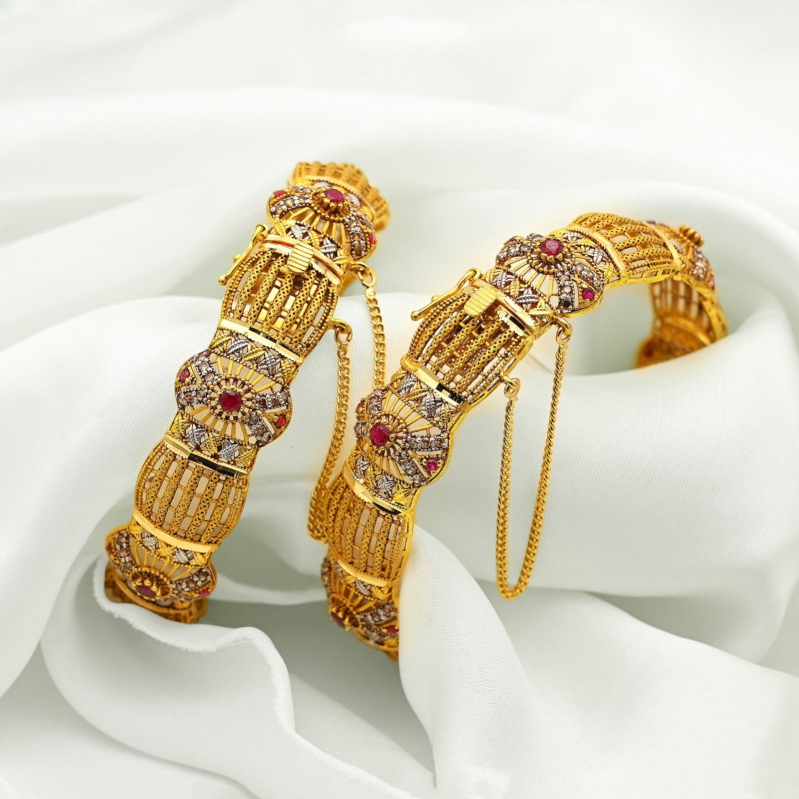 BANGLES