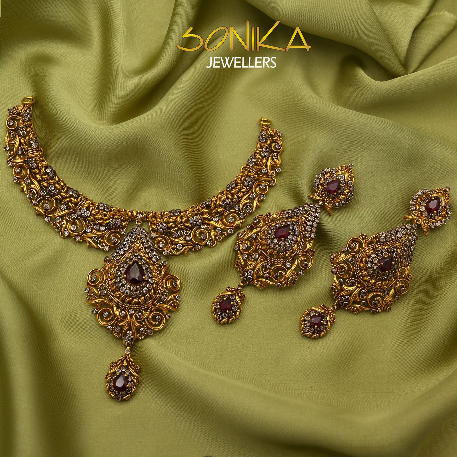 Gold Necklace Design