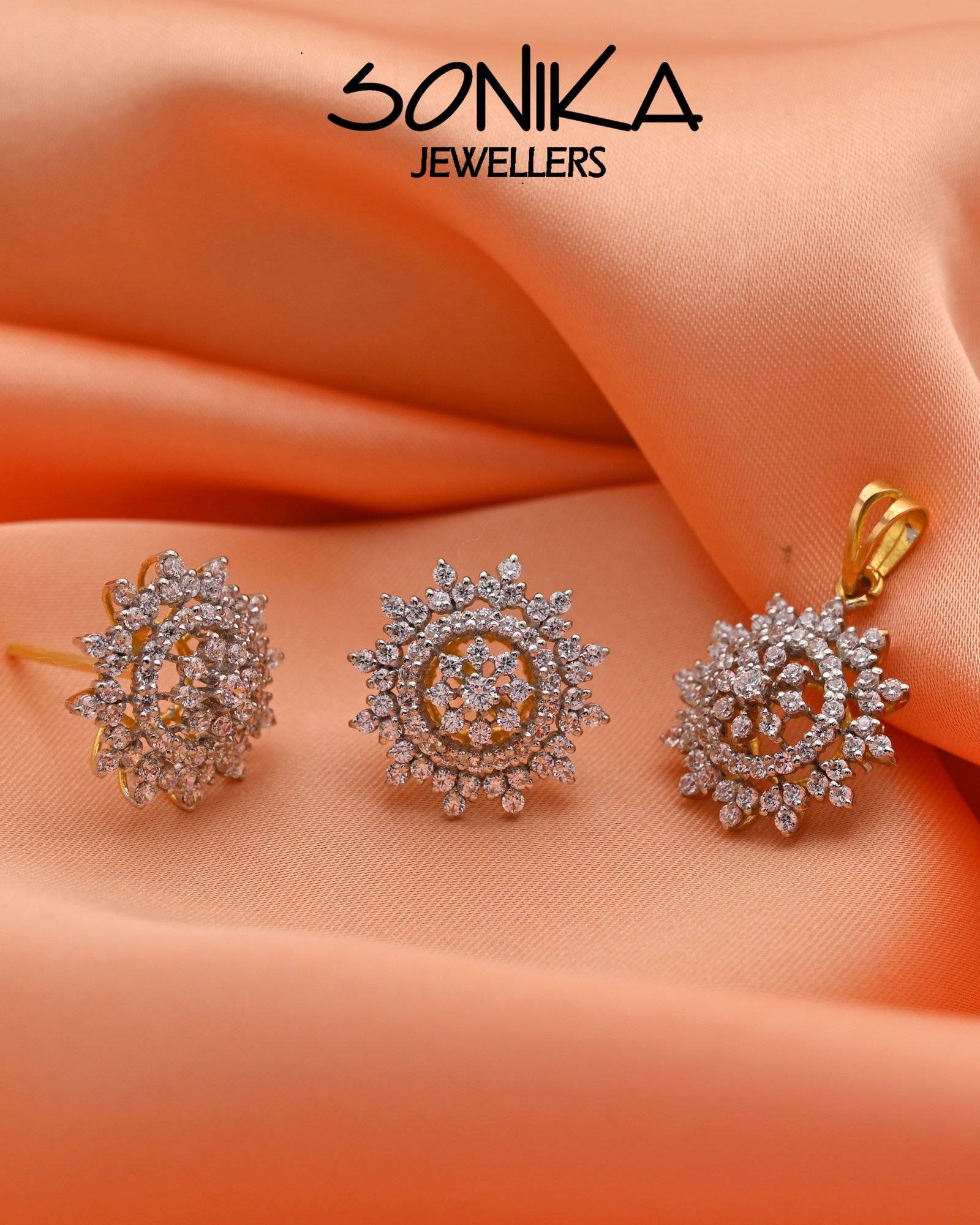 Gold Pendant Design