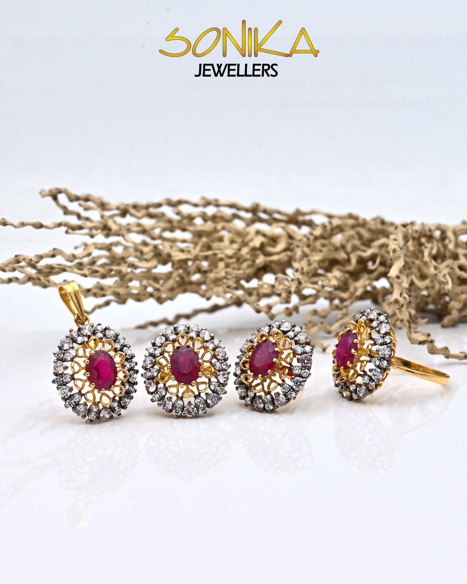 Gold Pendant Design